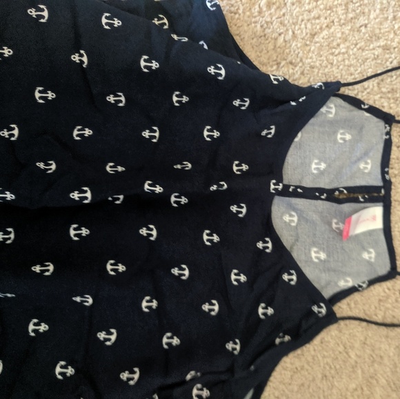 Anchor Pattern tank - Picture 2 of 2